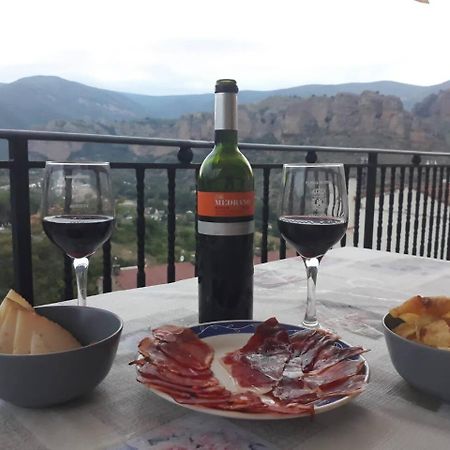 Un Apartamento Con Vistas Viguera Bagian luar foto