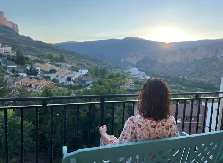 Un Apartamento Con Vistas Viguera Bagian luar foto